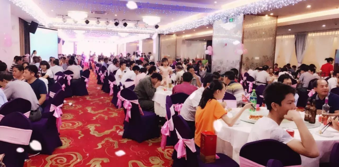 餐饮宇宙的尽头是——吃席！